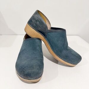 DANSKO Brenna Navy Burnished Suede Slip-On Clog 9431751600 Size 39